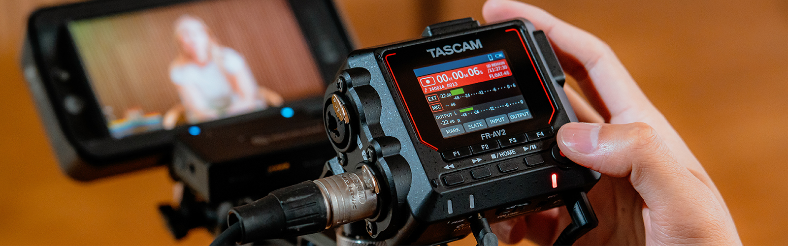 TASCAM FR-AV2